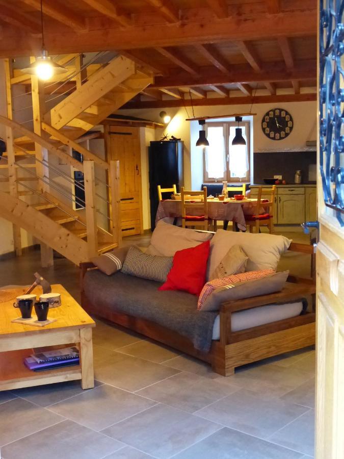 Gite De L'Amistat Val-de-Sos Exterior foto